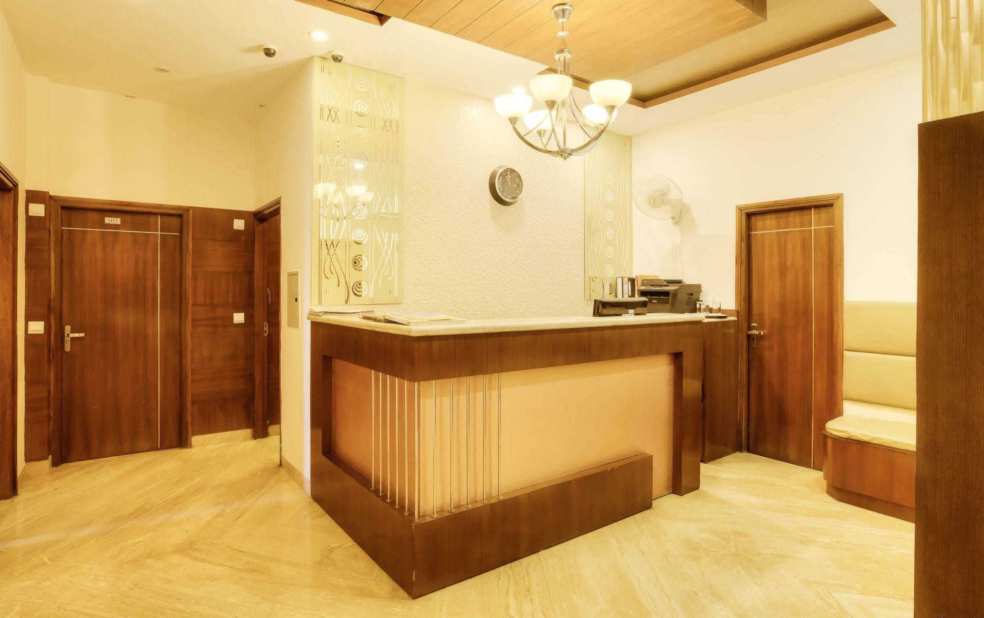 Mint Hotel Csandígarh Kültér fotó